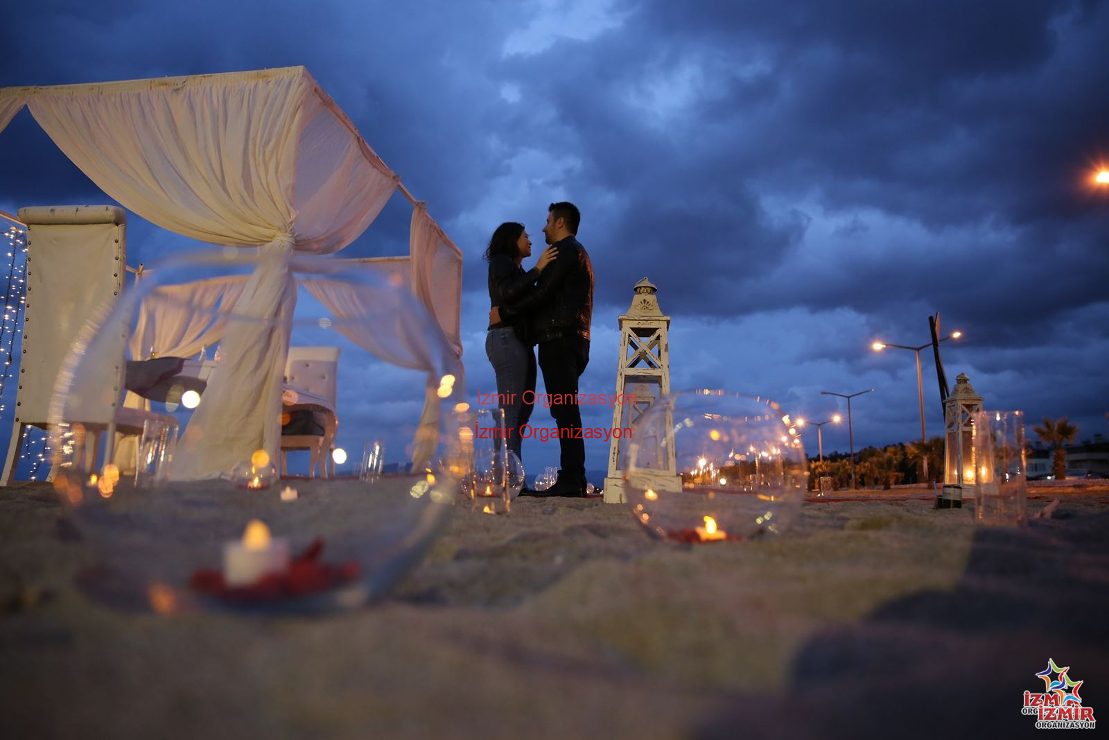 Deniz Kenarında Evlenme Teklifi Organizasyonu Romantik Dakikalar