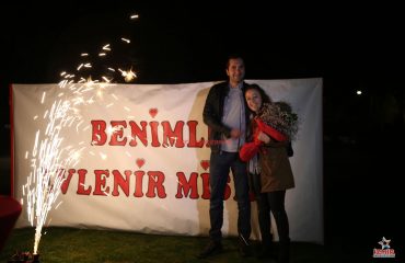 Çimlerde Evlilik Teklifi Organizasyonu