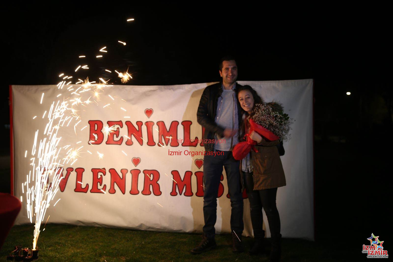 Çimlerde Evlilik Teklifi Organizasyonu