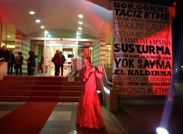 İzmir Canlı Heykel