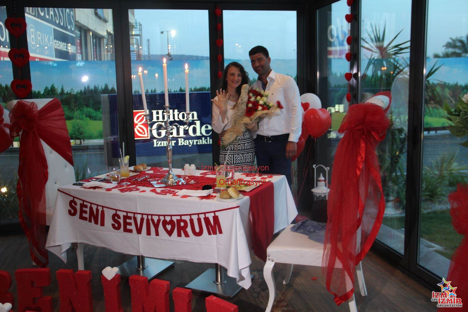 restoran susleme surpriz evlilik teklifi