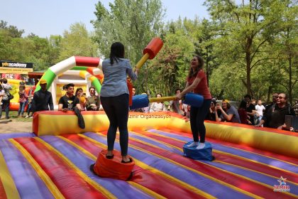 Şişme Gladyatör Oyun Parkuru Kiralama İzmir Organizasyon Şişme Gladyatör Oyun Parkuru Kiralama İzmir Organizasyon