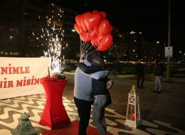 Gece Kordon'da Evlilik Teklifi Organizasyonu Paketi İzmir Organizasyon