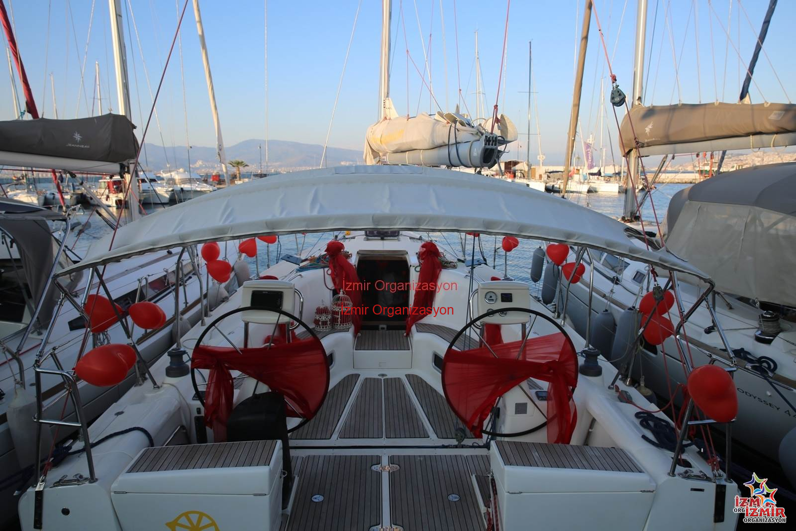 Levent marina çıkışlı teknede evlilik teklifi organizasyonu