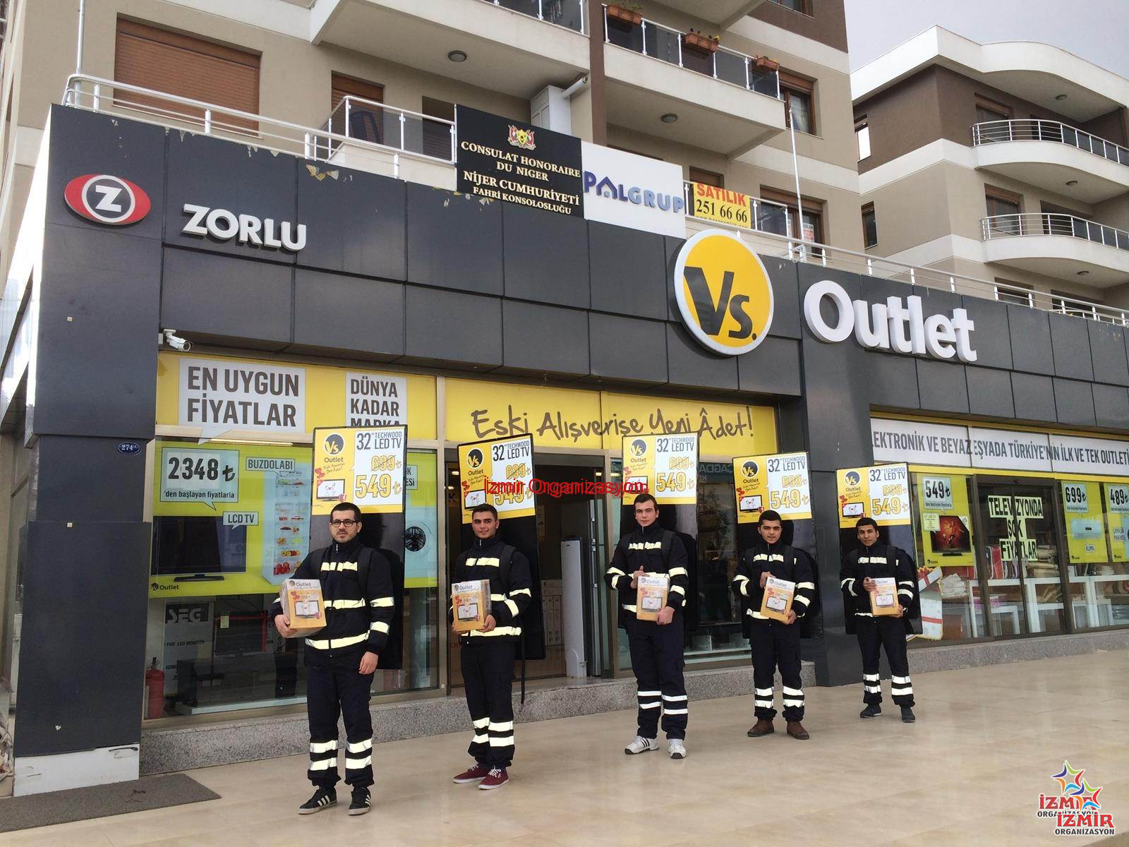 Açılış Organizasyonlarında Reklam Yürüyen Reklamlar İzmir Organizasyon