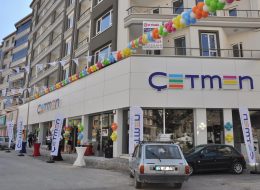 Kokteylli Açılış Organizasyonu Flama ve Üçgen Bayrak Süsleme İzmir