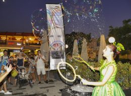 İzmir Balon Köpüğü Gösterisi