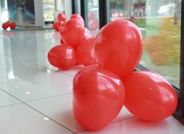 Kırmızı Kalpli Papatya Balon Süsleme İzmir Organizasyon