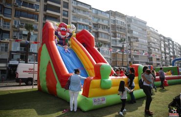 Dev Palyaço Kaydırak Kiralama İzmir