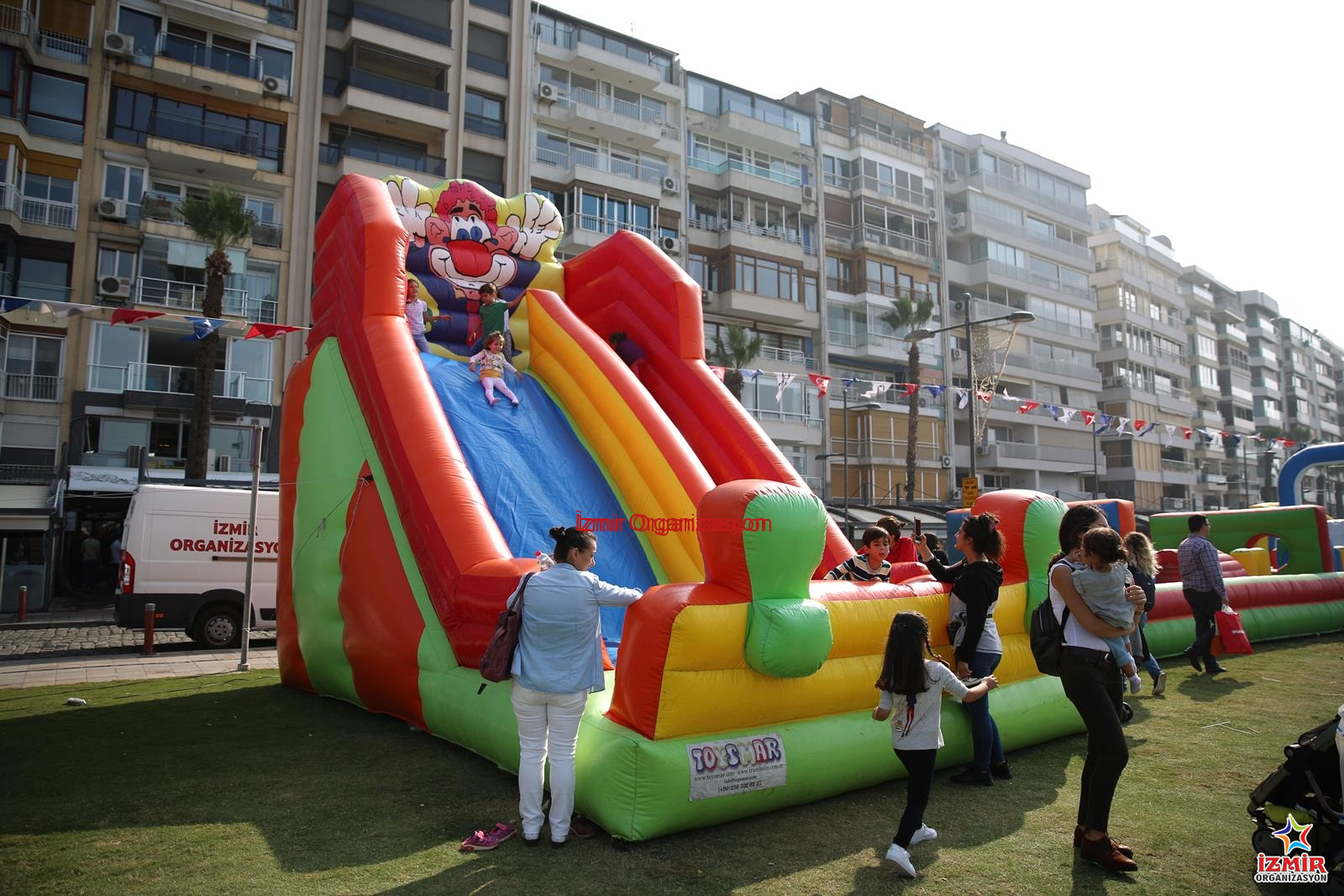 Dev Palyaço Kaydırak Kiralama İzmir