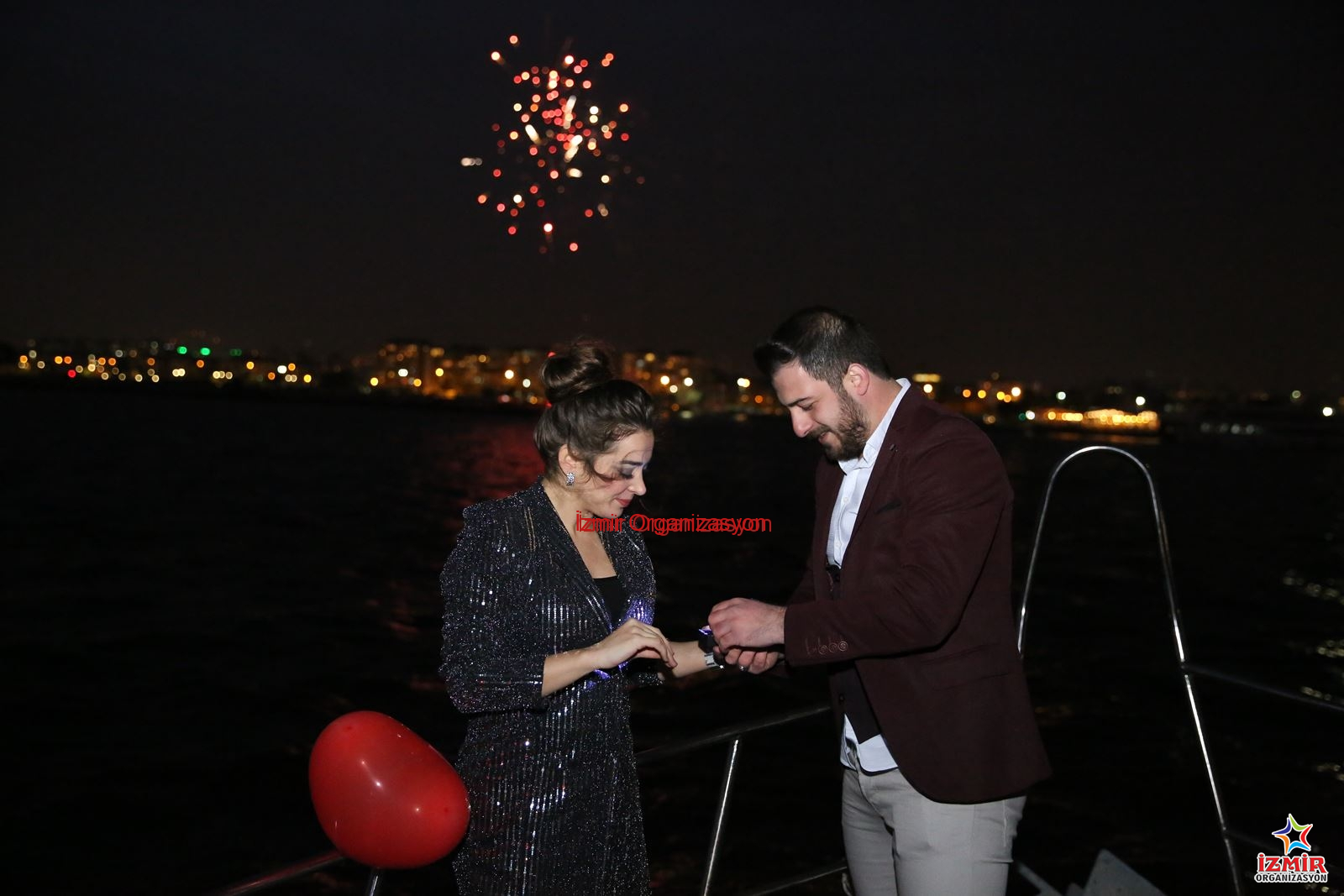 Havai Fişek Gösterisi ile Evlenme Teklifi Organizasyonu