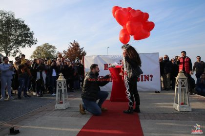 İnciraltı Evlilik Teklifi Organizasyonu Paketi İzmir Organizasyon