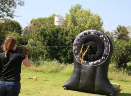 Şirket Piknik Organizasyonu Şişme Dart Oyunu Kiralama İzmir Organizasyon