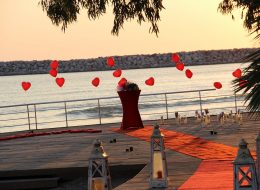 Deniz Kenarında Romantik Evlilik Teklifi Organizasyonu