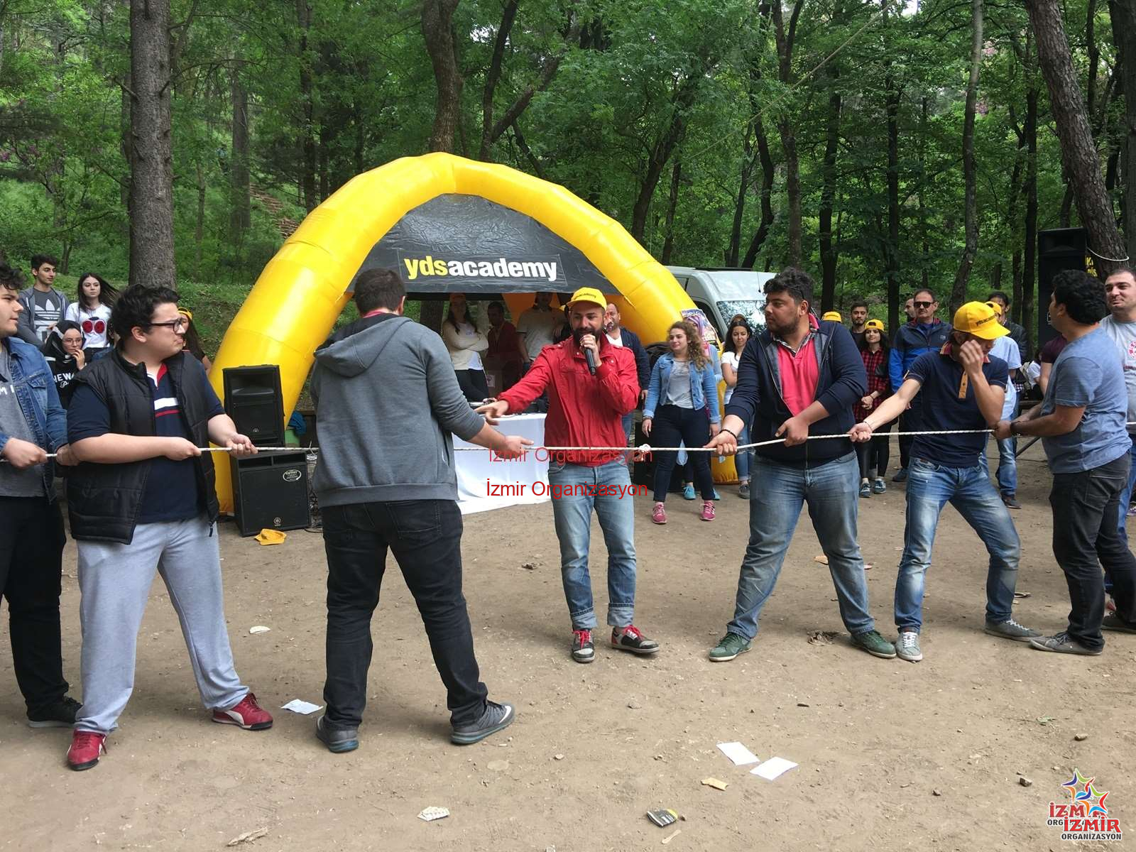 YDS Academy Piknik Organizasyonu Halat Çekme Oyunları İzmir Organizasyon