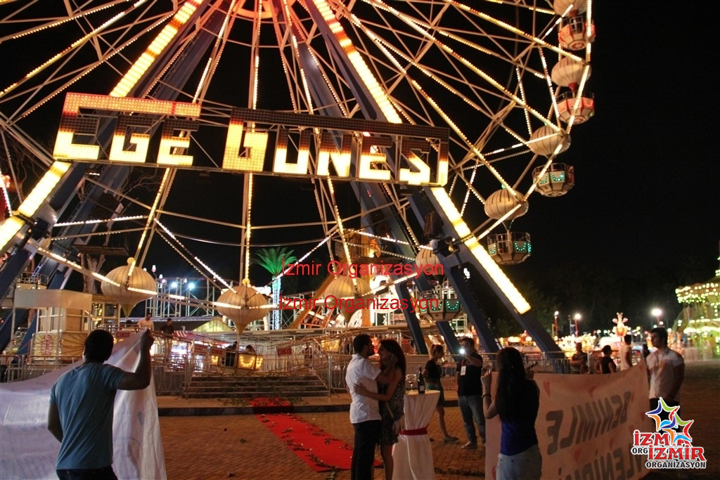 Lunaparkta Evlilik Teklifi Organizasyonu, Lunaparkta Evlenme Teklifi