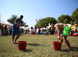 Kurumsal Piknik Organizasyonu Süngerle Su Taşıma Yarışması ve Takım Oyunları İzmir