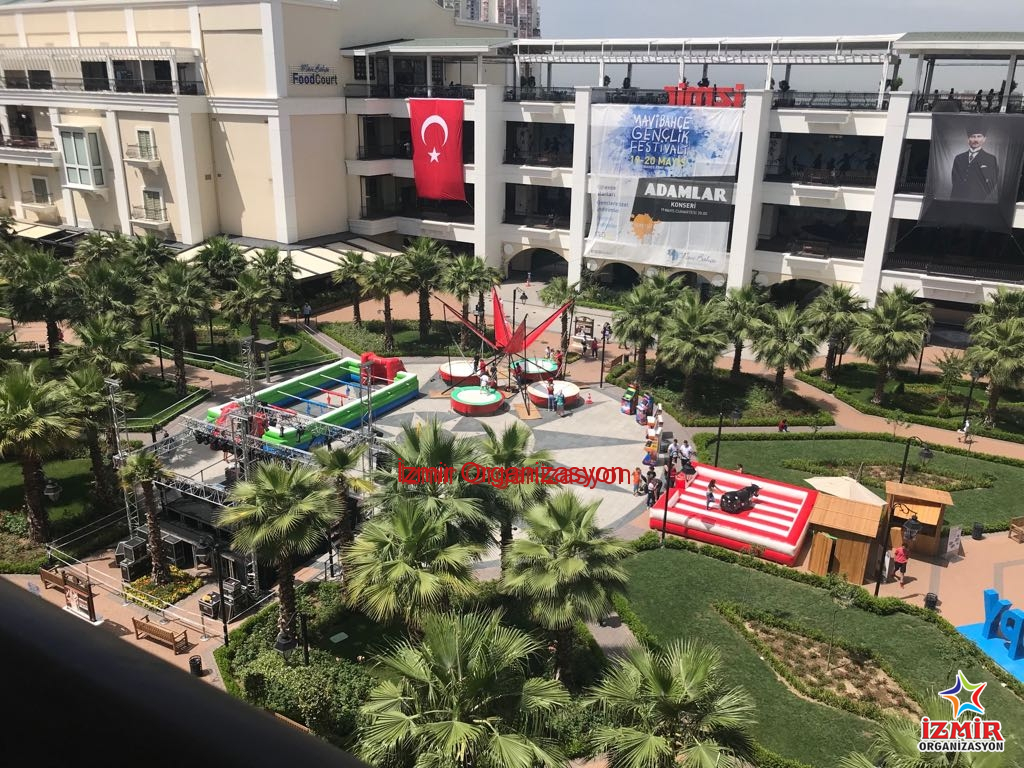 Mavibahçe Gençlik Festivali Şişme Oyuncak Kiralama İzmir