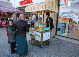 Firma Yıl Dönümü Organizasyonu Pamuk Şekerci Kiralama İzmir