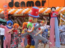 İzmir Şişme Maskot Kiralama Tahta Bacak Gösterisi