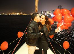 Uçan Balonlar Eşliğinde Romantik Evlilik Teklifi Organizasyonu