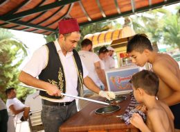 Maraş Dondurmacısı Kiralama İzmir Şirket Piknik Organizasyonu