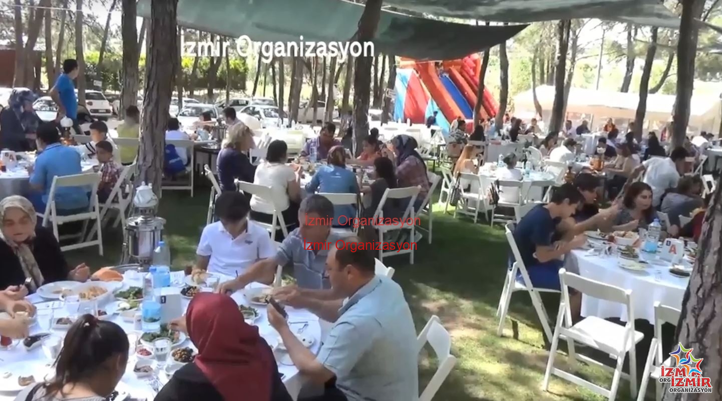 Poyraz Oto Şirket Pikniği Aile Günü Organizasyonu İzmir Organizasyon