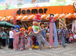 Tahta Bacak Gösterisi Reklam Maskotu ve Palyaço Kiralama İzmir