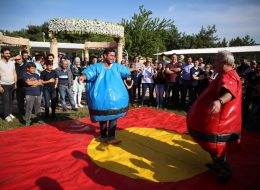 Dans Anı ve Sumo Güreşi Oyununda Komik Dakikalar