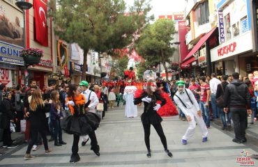 İzmir Varyete Grubu ve Bandolu Kortej Ekibi İzmir Organizasyon